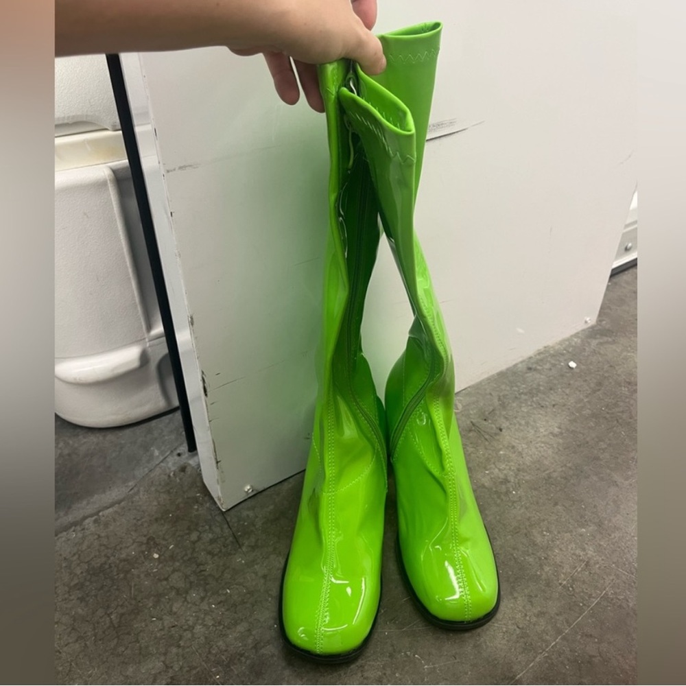 Green Gogo boots size 8
